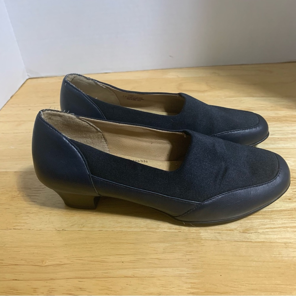 Softspots Women's Blue Low Heeled Slip-on Leather Shoes Size 6M
